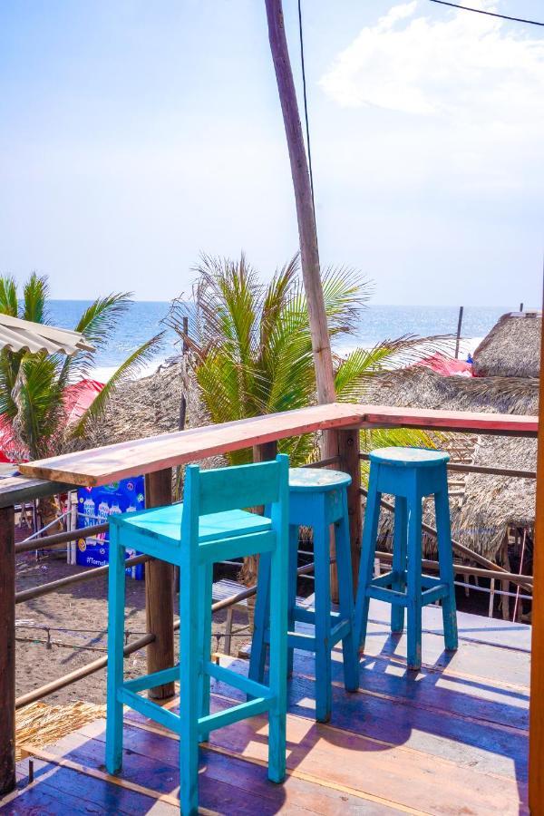 Black Sand Beachhouse Monterrico Buitenkant foto