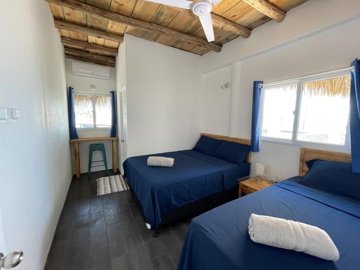 Black Sand Beachhouse Monterrico Buitenkant foto